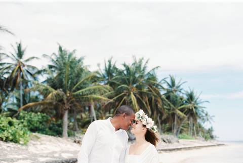 Wedding, beach, destinationwedding, PortugalPhotographer, fineartphotography, elopement, renewal, vows, DominicanRepublic, PuntadelTorobeach, beachwedding, beachdestinationwedding, film, renewalvows, fujifilm400h, cermencitafilmlab, hochzeitsguide, beach'
