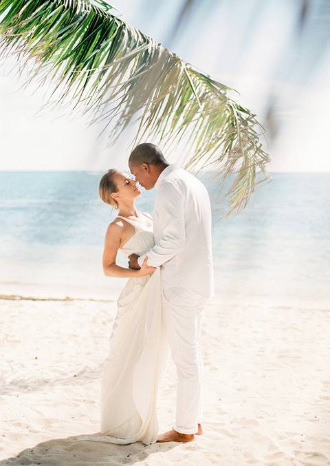 Wedding, beach, destinationwedding, PortugalPhotographer, fineartphotography, elopement, renewal, vows, DominicanRepublic, PuntadelTorobeach, beachwedding, beachdestinationwedding, film, renewalvows, fujifilm400h, cermencitafilmlab, hochzeitsguide, beach'
