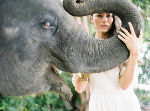 Bride, wedding inspiration, styleshoot, thailand, weddingthailandphotographer, destinationweddingthailand, triptothailand, fineartphotography'