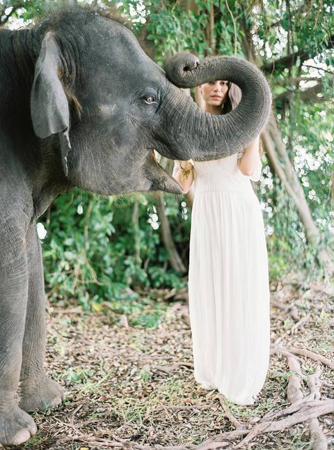 Bride, wedding inspiration, styleshoot, thailand, weddingthailandphotographer, destinationweddingthailand, triptothailand, fineartphotography'