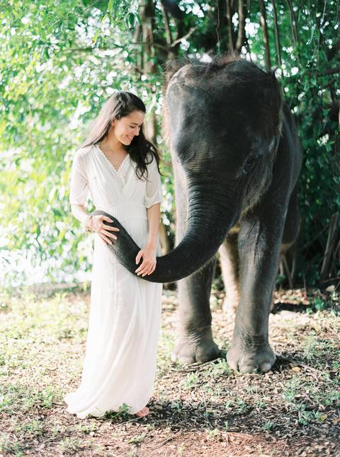 Bride, wedding inspiration, styleshoot, thailand, weddingthailandphotographer, destinationweddingthailand, triptothailand, fineartphotography'