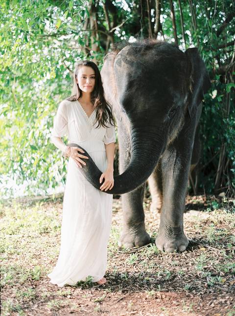 Bride, wedding inspiration, styleshoot, thailand, weddingthailandphotographer, destinationweddingthailand, triptothailand, fineartphotography'
