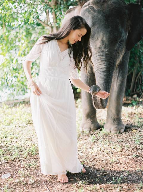 Bride, wedding inspiration, styleshoot, thailand, weddingthailandphotographer, destinationweddingthailand, triptothailand, fineartphotography'