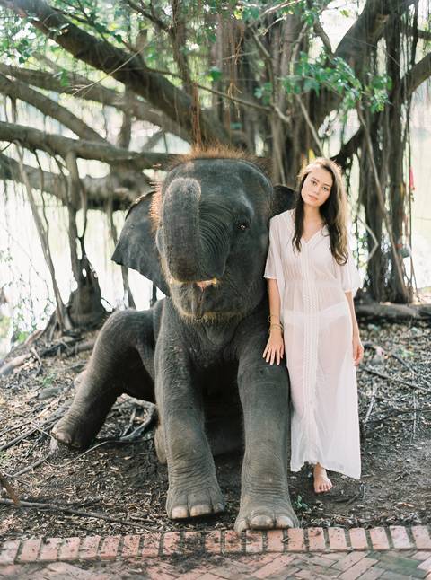 Bride, wedding inspiration, styleshoot, thailand, weddingthailandphotographer, destinationweddingthailand, triptothailand, fineartphotography'