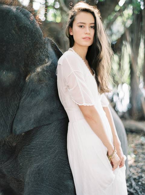 Bride, wedding inspiration, styleshoot, thailand, weddingthailandphotographer, destinationweddingthailand, triptothailand, fineartphotography'