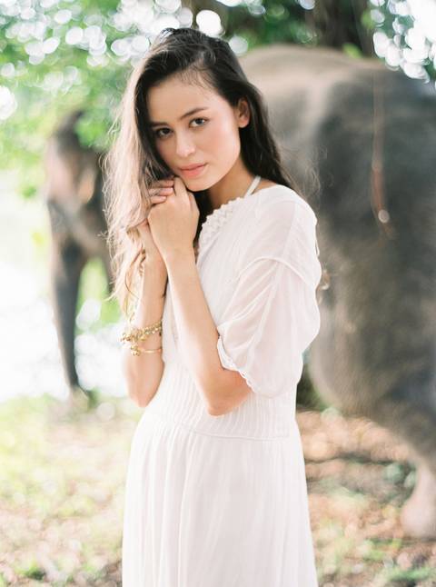 Bride, wedding inspiration, styleshoot, thailand, weddingthailandphotographer, destinationweddingthailand, triptothailand, fineartphotography'