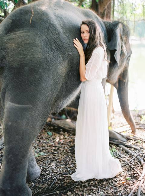 Bride, wedding inspiration, styleshoot, thailand, weddingthailandphotographer, destinationweddingthailand, triptothailand, fineartphotography'