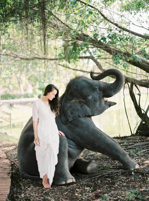 Bride, wedding inspiration, styleshoot, thailand, weddingthailandphotographer, destinationweddingthailand, triptothailand, fineartphotography'