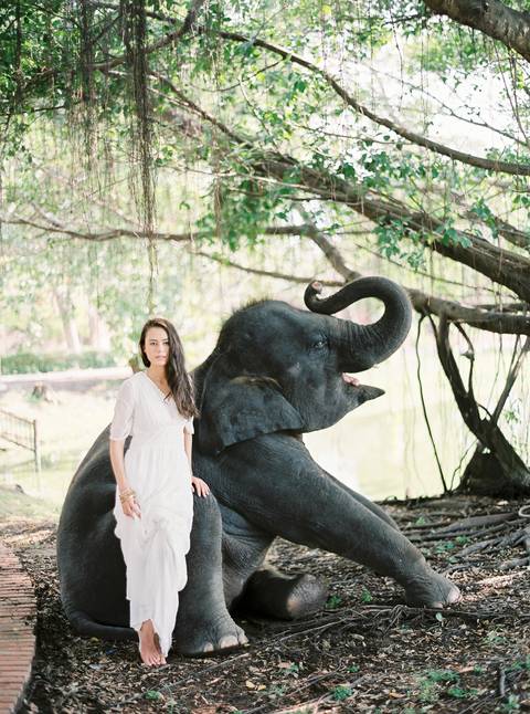 Bride, wedding inspiration, styleshoot, thailand, weddingthailandphotographer, destinationweddingthailand, triptothailand, fineartphotography'
