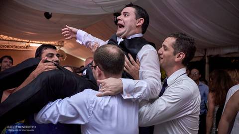 Baile de novio y sus amigos'