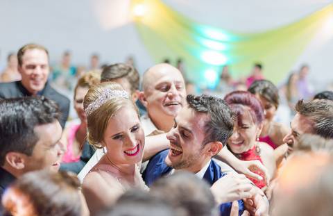 O abraço dos amigos!'