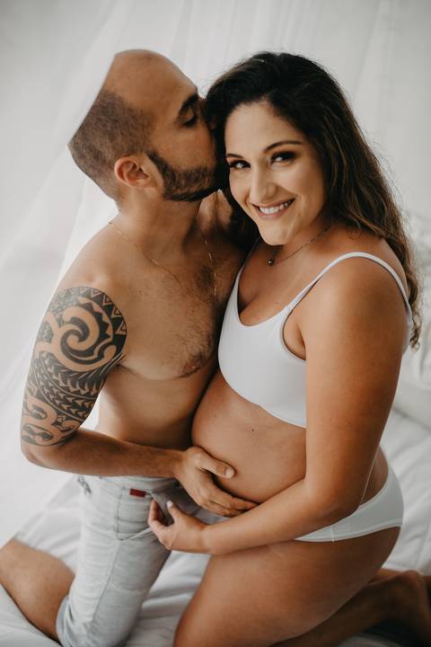 ensaio_gestante_em_estudio_palhoça_estudio_raisa_mello_fotograia'