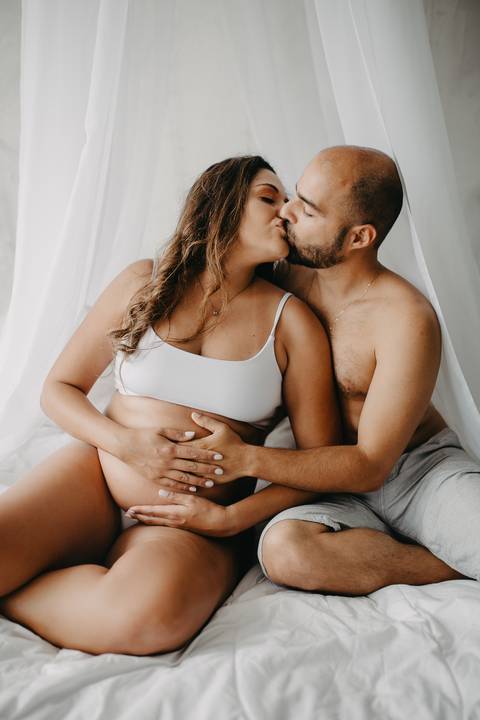 ensaio_gestante_em_estudio_palhoça_estudio_raisa_mello_fotograia'