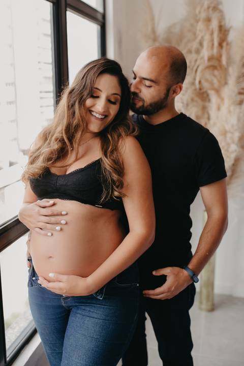 ensaio_gestante_em_estudio_palhoça_estudio_raisa_mello_fotograia'