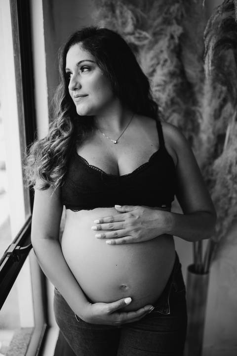 ensaio_gestante_em_estudio_palhoça_estudio_raisa_mello_fotograia'