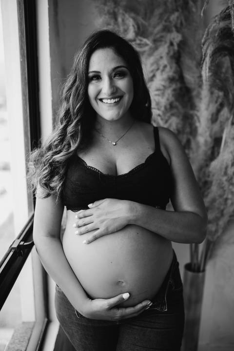 ensaio_gestante_em_estudio_palhoça_estudio_raisa_mello_fotograia'