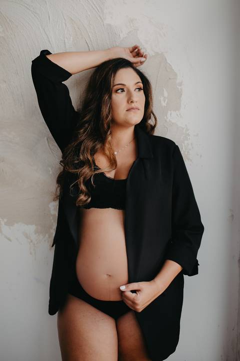 ensaio_gestante_em_estudio_palhoça_estudio_raisa_mello_fotograia'