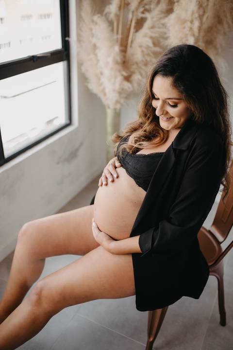 ensaio_gestante_em_estudio_palhoça_estudio_raisa_mello_fotograia'