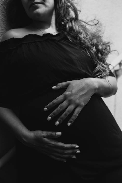 ensaio_gestante_em_estudio_palhoça_estudio_raisa_mello_fotograia'