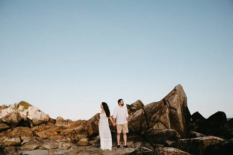 ensaio_casal_florianopolis_praia_da_armacao_karime_felipe_raisamello'