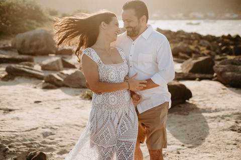 ensaio_casal_florianopolis_praia_da_armacao_karime_felipe_raisamello'