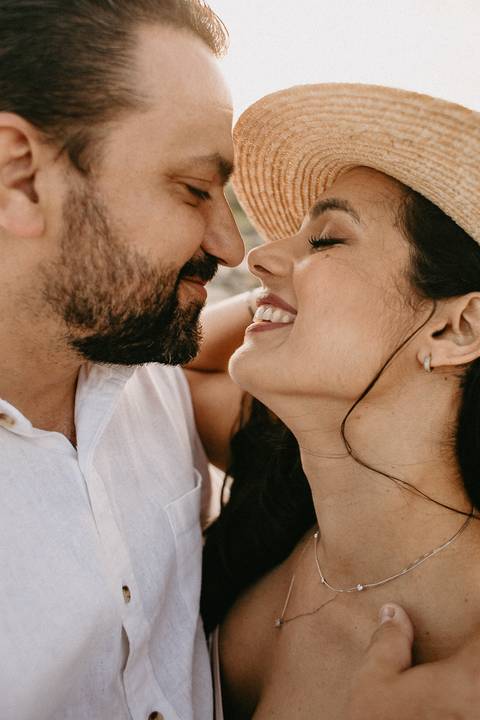 ensaio_casal_florianopolis_praia_da_armacao_karime_felipe_raisamello'