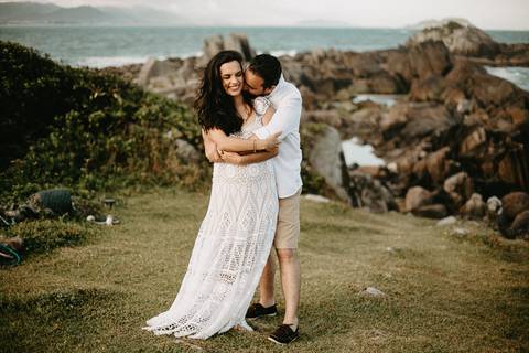 ensaio_casal_florianopolis_praia_da_armacao_karime_felipe_raisamello'