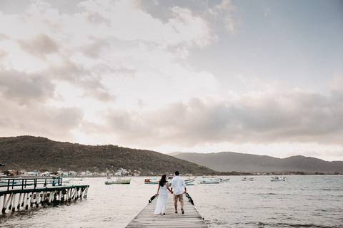 ensaio_casal_florianopolis_praia_da_armacao_karime_felipe_raisamello'