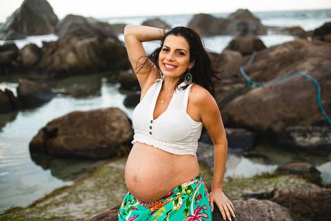 ensaio_gestante_florianopolis_praia_da_armacao_lidi_valentina_raisamello'