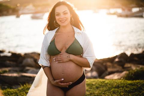 ensaio_gestante_florianopolis_praia_da_armacao_leticia_heitor_raisamello'