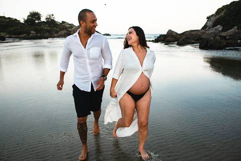 ensaio_gestante_florianopolis_praia_da_armacao_leticia_heitor_raisamello'