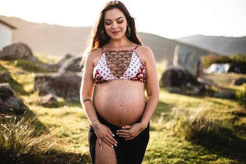 ensaio_gestante_florianopolis_praia_da_armacao_leticia_heitor_raisamello'