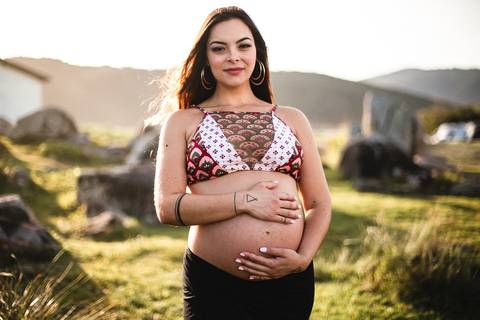 ensaio_gestante_florianopolis_praia_da_armacao_leticia_heitor_raisamello'