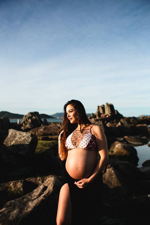 ensaio_gestante_florianopolis_praia_da_armacao_leticia_heitor_raisamello'