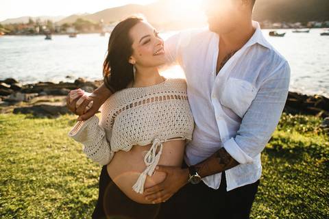 ensaio_gestante_florianopolis_praia_da_armacao_leticia_heitor_raisamello'