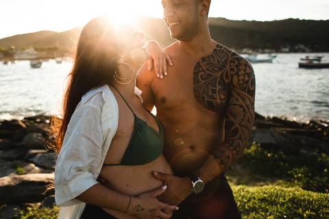 ensaio_gestante_florianopolis_praia_da_armacao_leticia_heitor_raisamello'