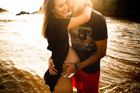 ensaio_gestante_florianopolis_praia_da_armacao_mayara_marina_raisamello'