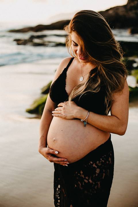 ensaio_gestante_florianopolis_praia_do_santinho_hellen_lorenzo_raisamello'