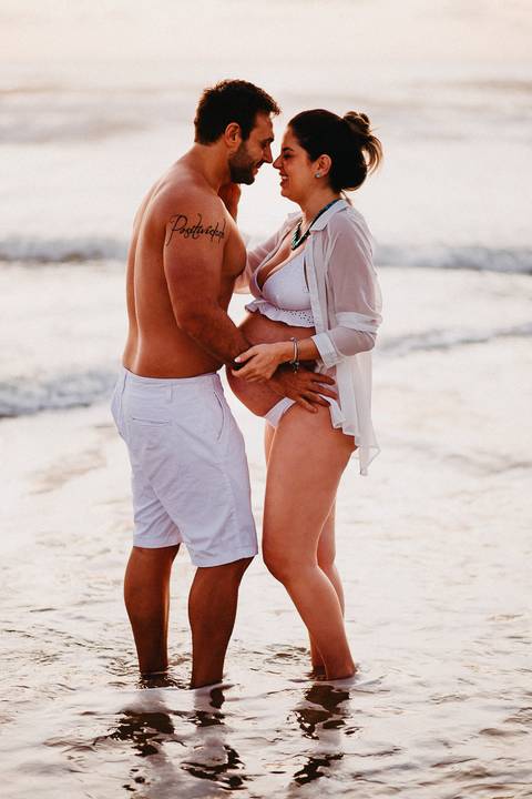 ensaio_gestante_florianopolis_praia_do_santinho_hellen_lorenzo_raisamello'