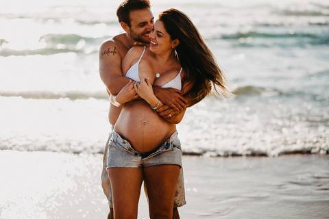 ensaio_gestante_florianopolis_praia_do_santinho_hellen_lorenzo_raisamello'
