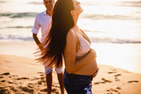 ensaio_gestante_florianopolis_praia_mole_kariny_pedro_raisamello'