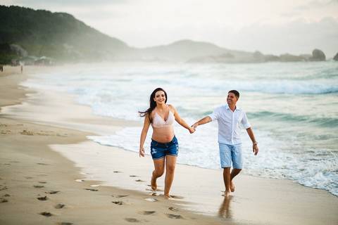 ensaio_gestante_florianopolis_praia_mole_kariny_pedro_raisamello'