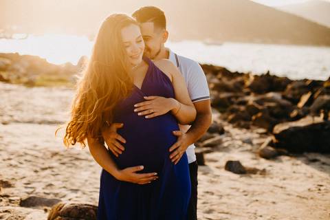 ensaio-gestante-praia-da-armacao-florianopolis-jessica'