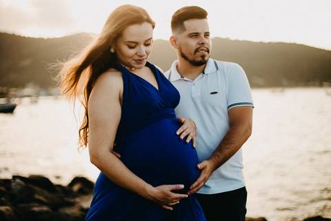 ensaio-gestante-praia-da-armacao-florianopolis-jessica'