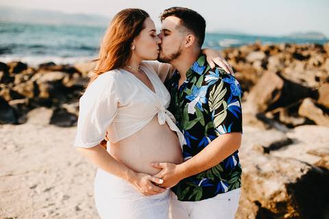 ensaio-gestante-praia-da-armacao-florianopolis-jessica'