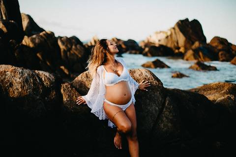 ensaio-gestante-praia-da-armacao-florianopolis-paula'