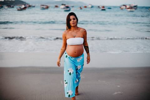 ensaio-gestante-praia-da-armacao-florianopolis-paula'