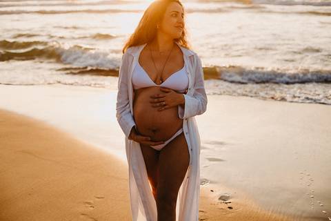 ensaio-gestante-praia-canto-do-morcego-itajai-vanessa'