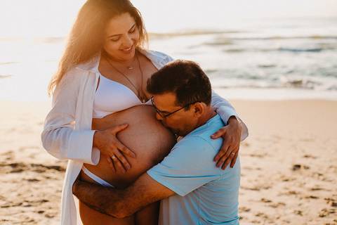 ensaio-gestante-praia-canto-do-morcego-itajai-vanessa'