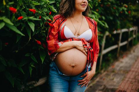 ensaio-gestante-praia-canto-do-morcego-itajai-vanessa'